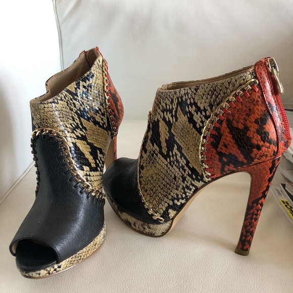 Shoes - Picture 3 of 6